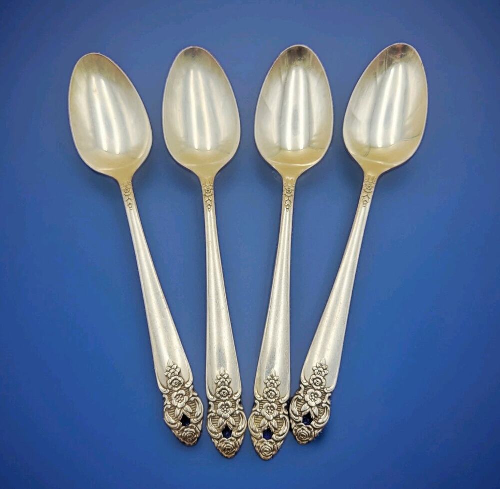 Oneida DISTINCTION Silverplate Prestige 1951 Silverplate Teaspoon Set of 4